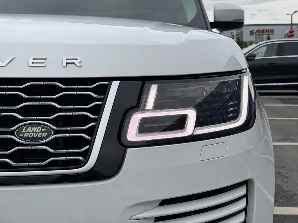 Land Rover Range Rover — миниатюра 8