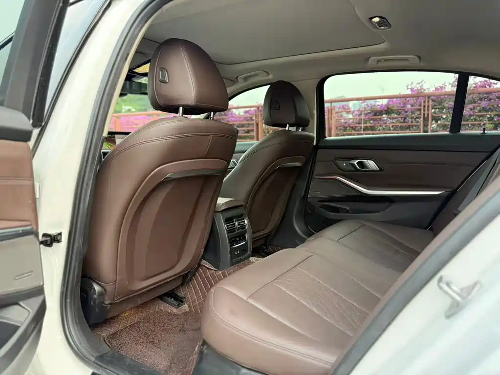 BMW 3 Series — миниатюра 6