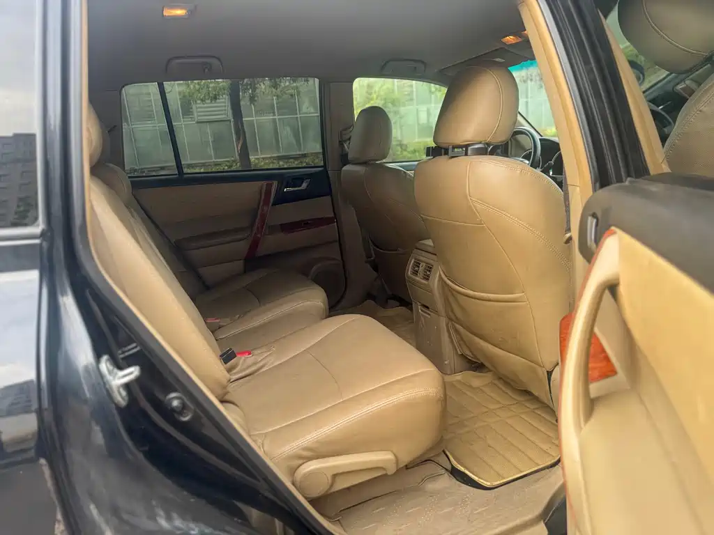 Toyota Highlander — миниатюра 9