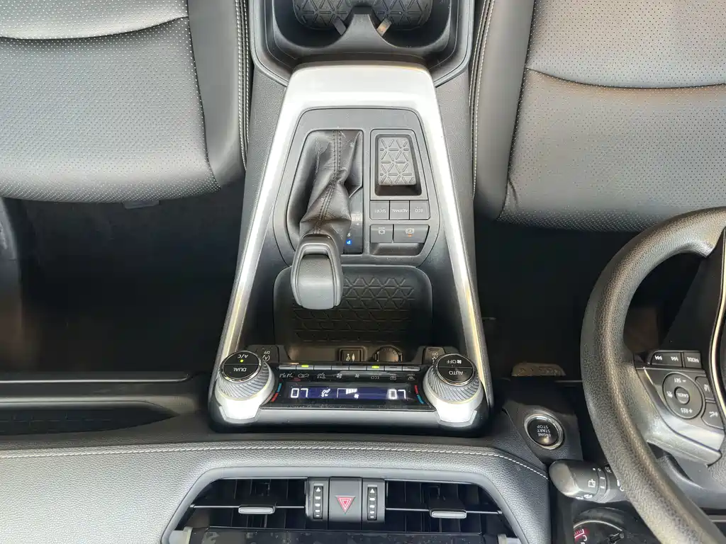 Toyota RAV4 — миниатюра 15