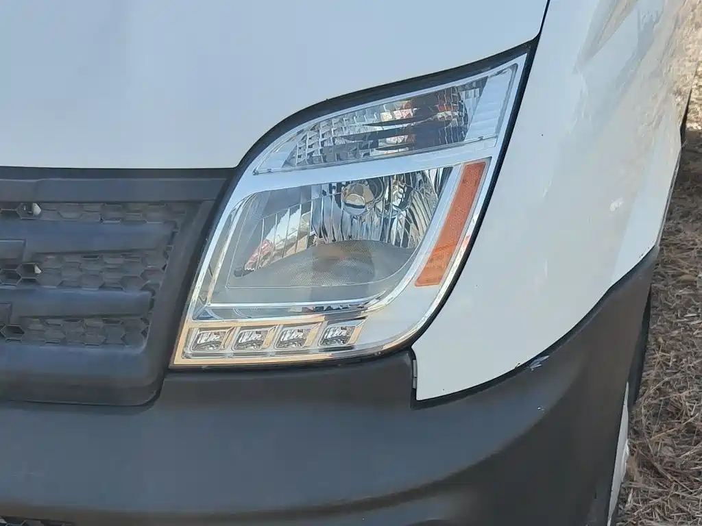 Maxus V80 2015 2.5T MT