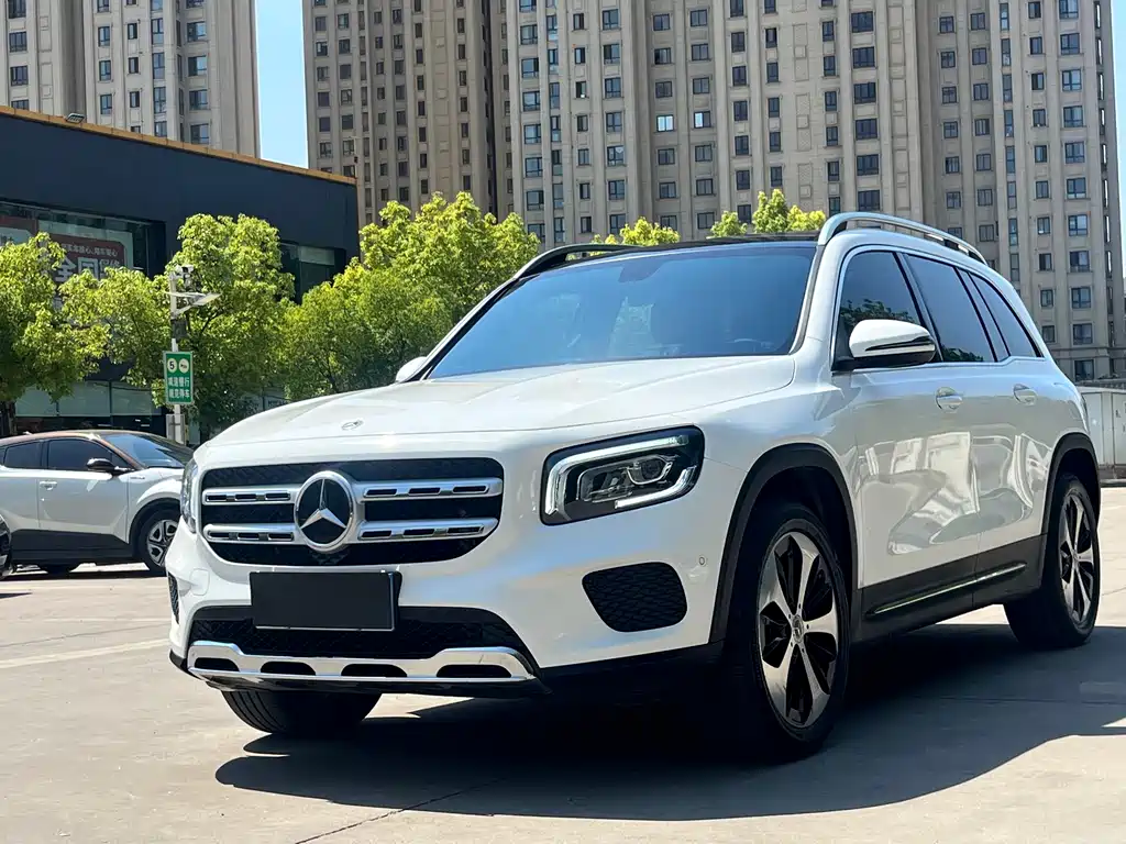Mercedes-Benz GLB 2023