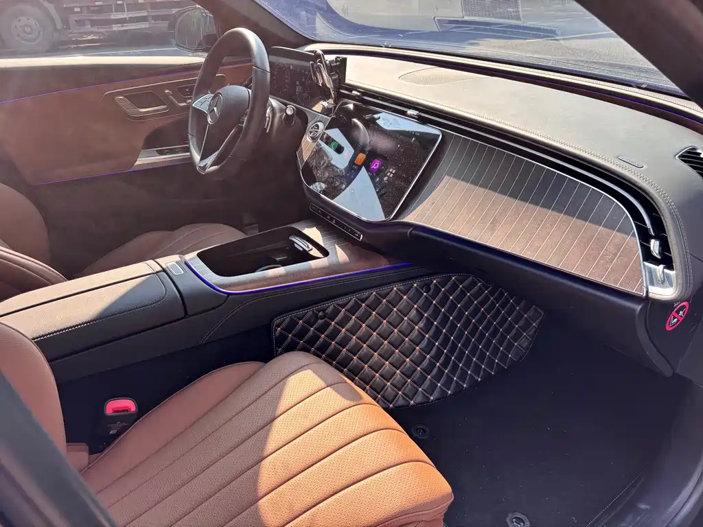 Mercedes-Benz E-Class E 2024 E 300 L Fashion