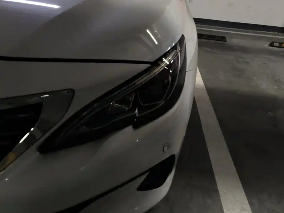 Peugeot 408 — миниатюра 5