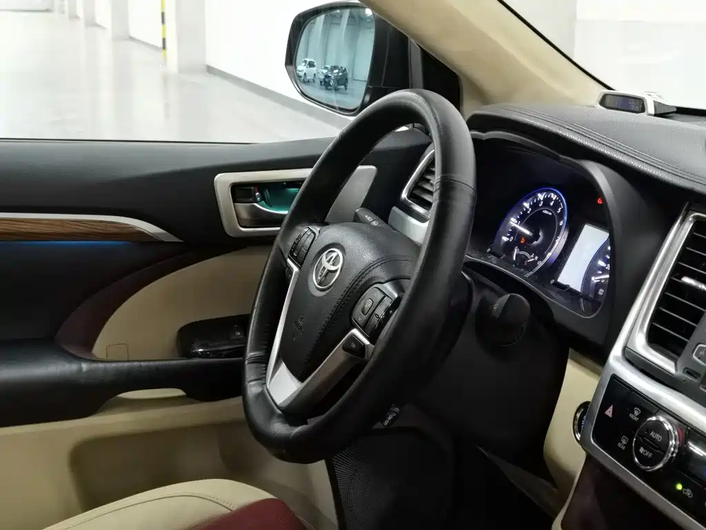 Toyota Highlander — миниатюра 22