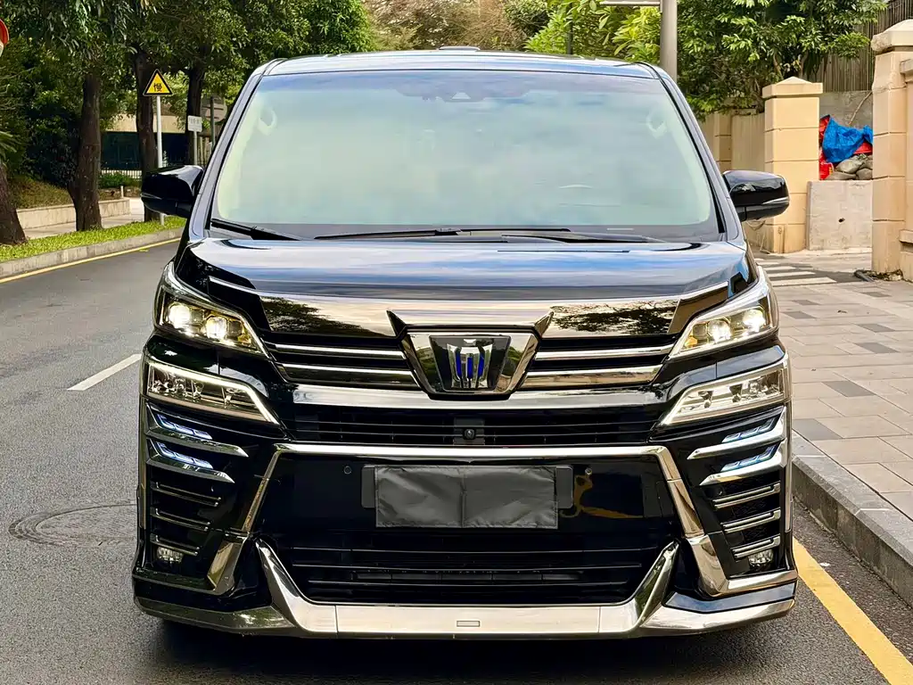 Toyota Vellfire — миниатюра 2