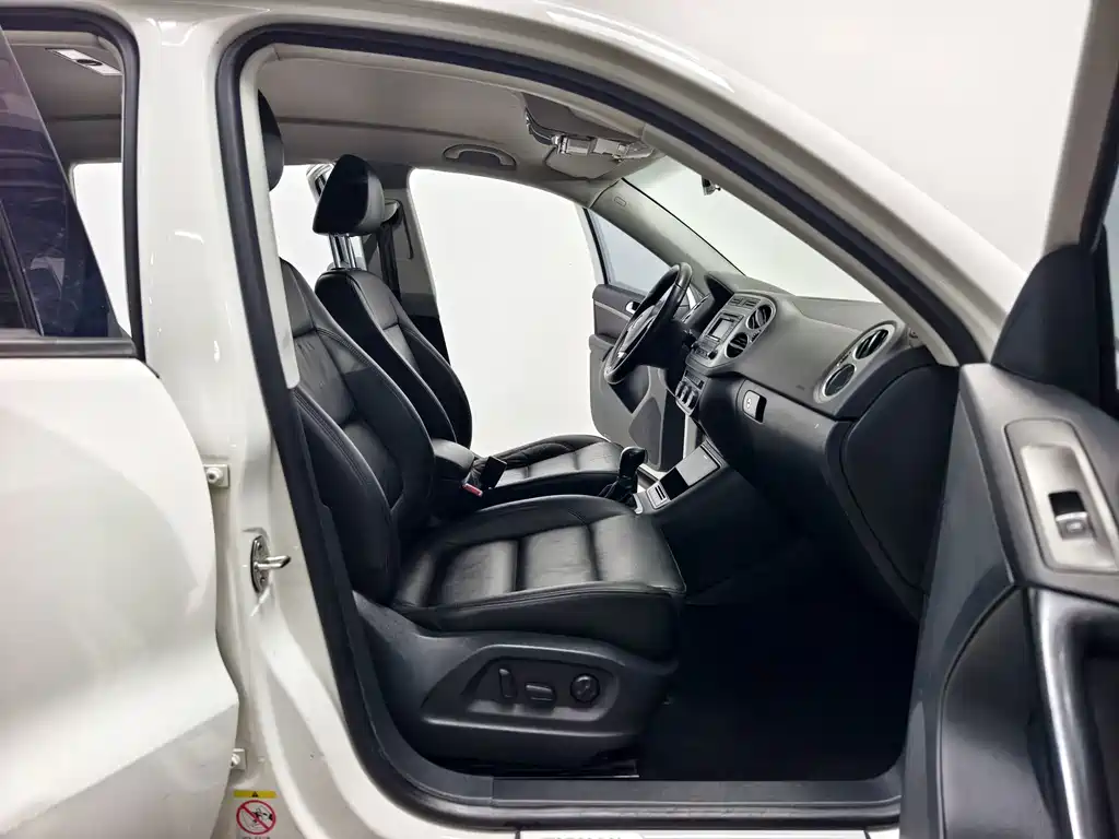 Volkswagen Tiguan — миниатюра 12