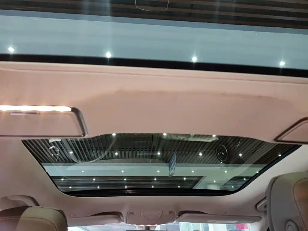 Mercedes-Benz E-Class — миниатюра 18