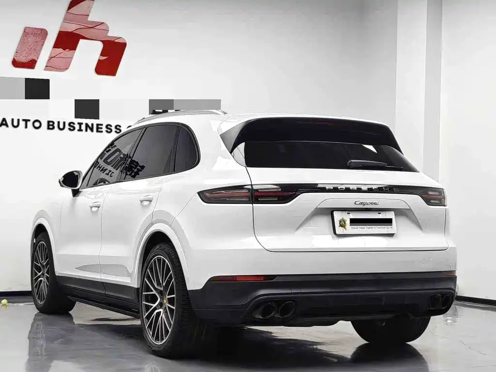Porsche Cayenne — миниатюра 4