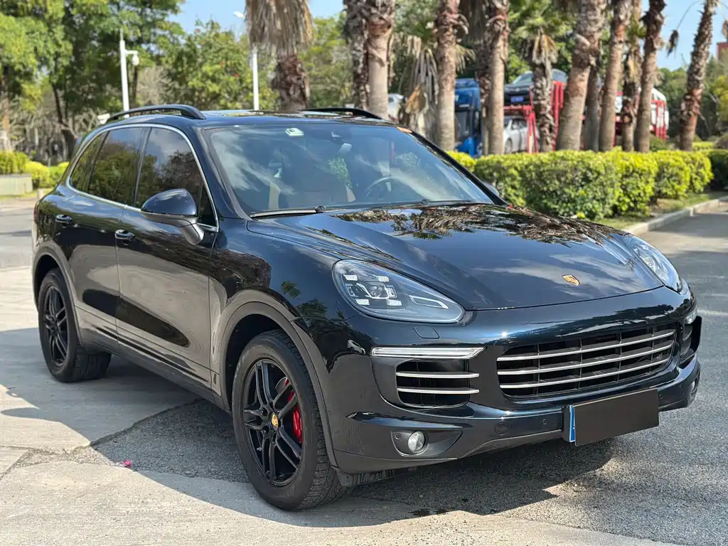 Porsche Cayenne — миниатюра 3