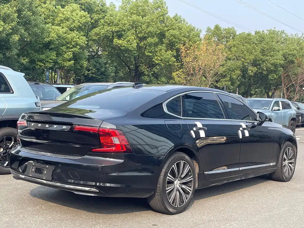 Volvo S90 — миниатюра 17
