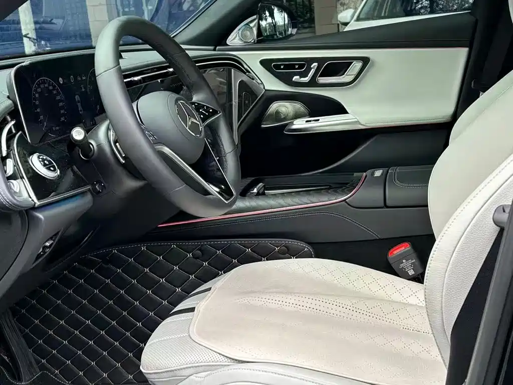 Mercedes-Benz E-Class — миниатюра 10