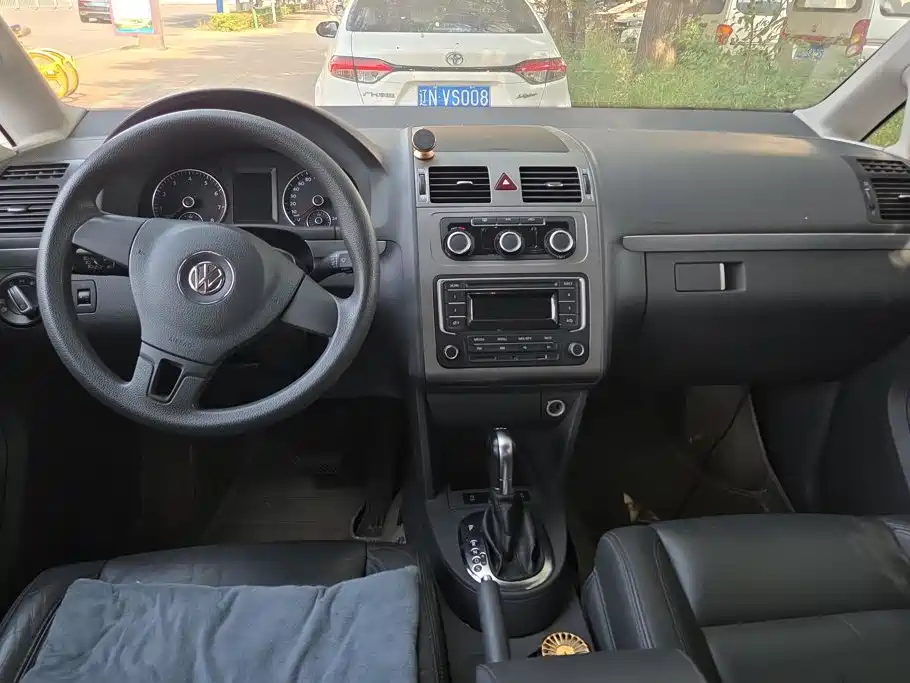 Volkswagen Touran — миниатюра 12