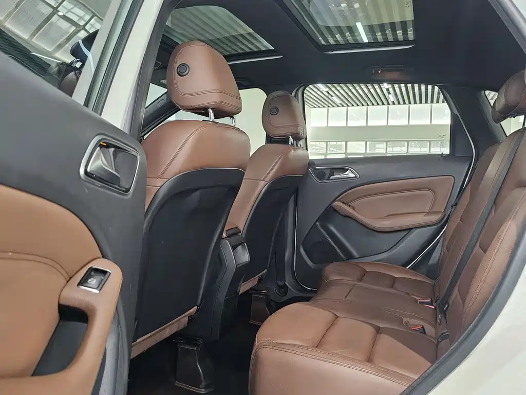 Mercedes-Benz B-Class — миниатюра 10