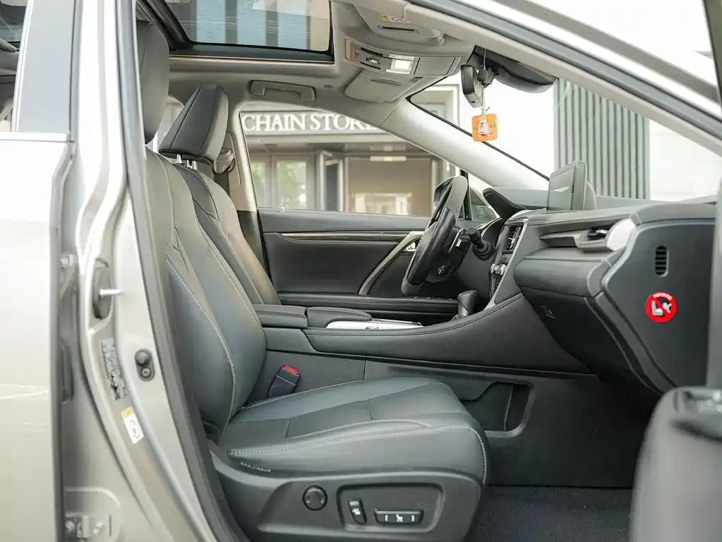 Lexus RX — миниатюра 13