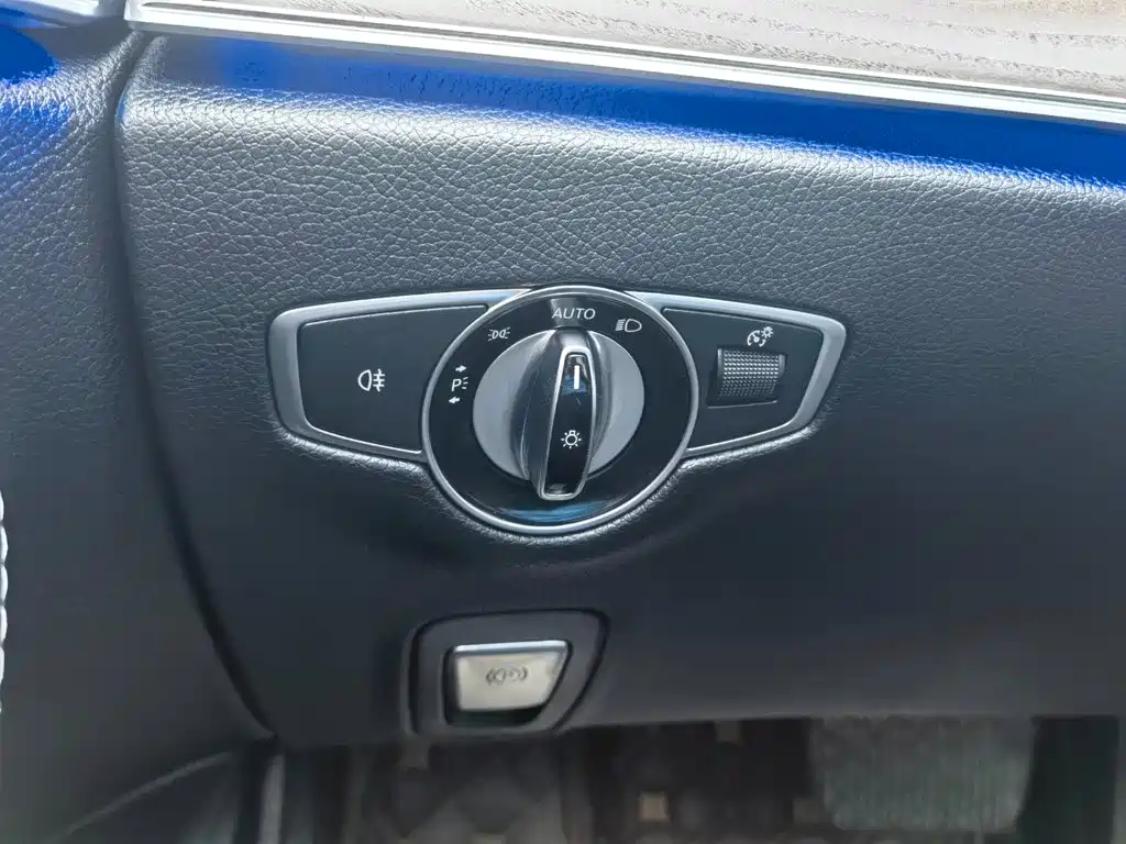 Mercedes-Benz E-Class — миниатюра 30