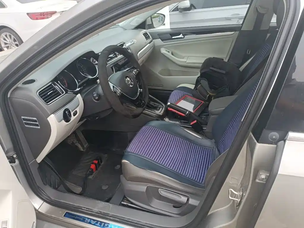 Volkswagen Sagitar — миниатюра 15