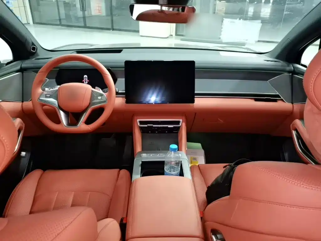 BYD Tang L L 2025 DM 175KM