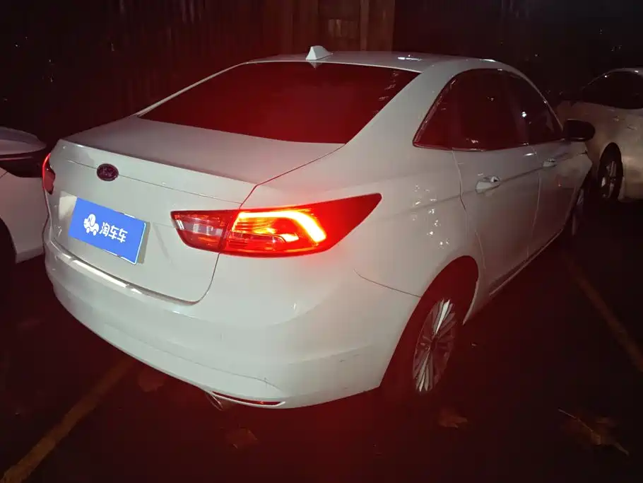Ford Escort — миниатюра 3