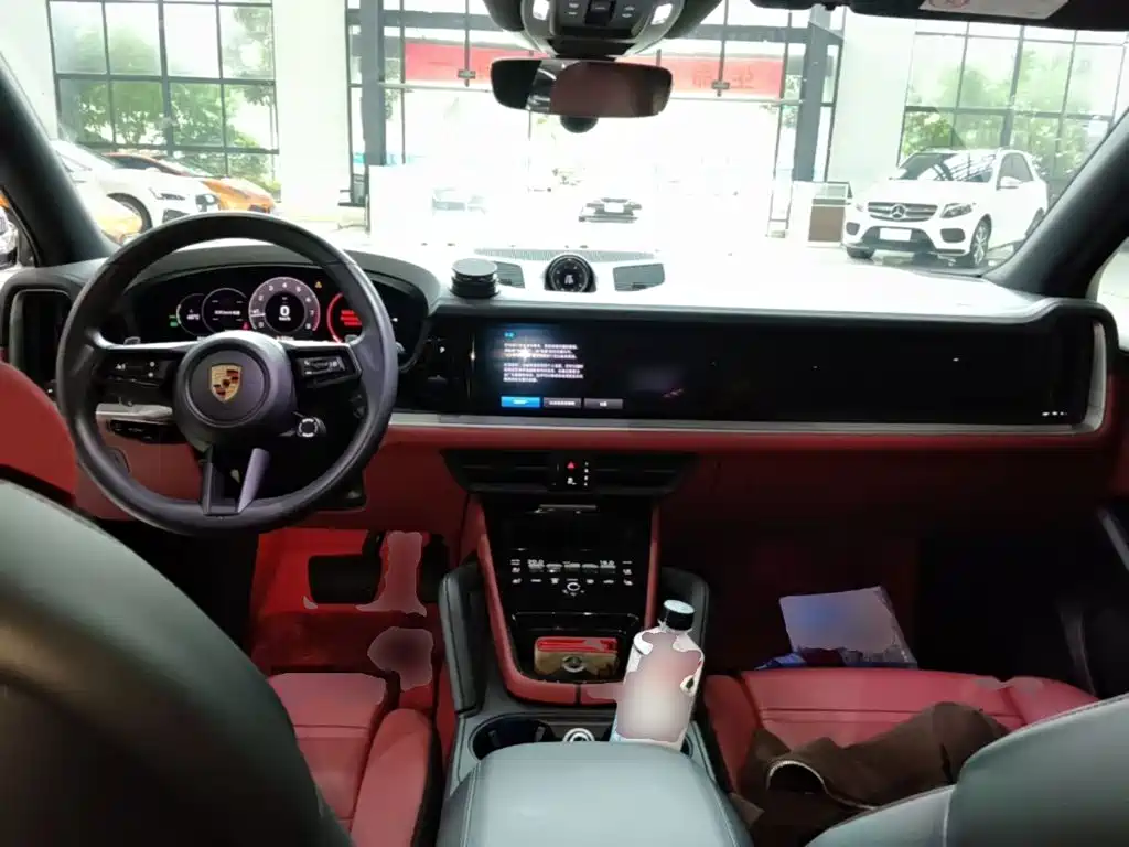 Porsche Cayenne — миниатюра 10