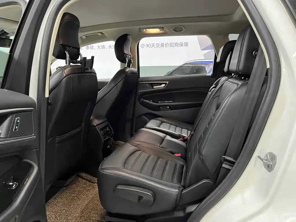 Ford Edge — миниатюра 13