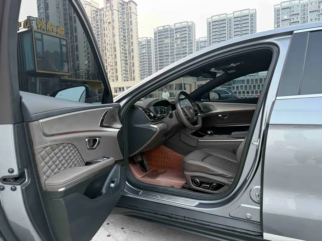 BYD Han — миниатюра 7