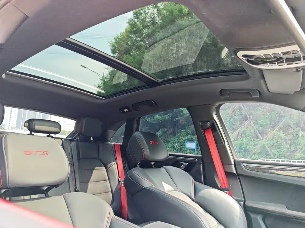 Porsche Macan — миниатюра 18