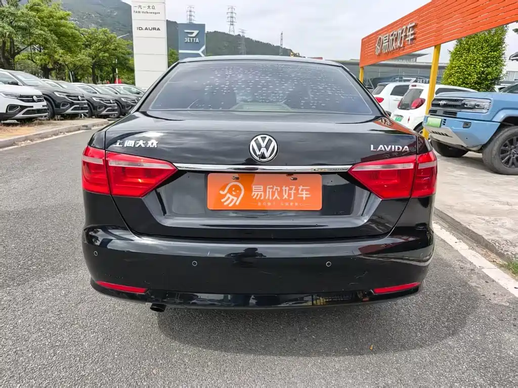 Volkswagen Lavida — миниатюра 8