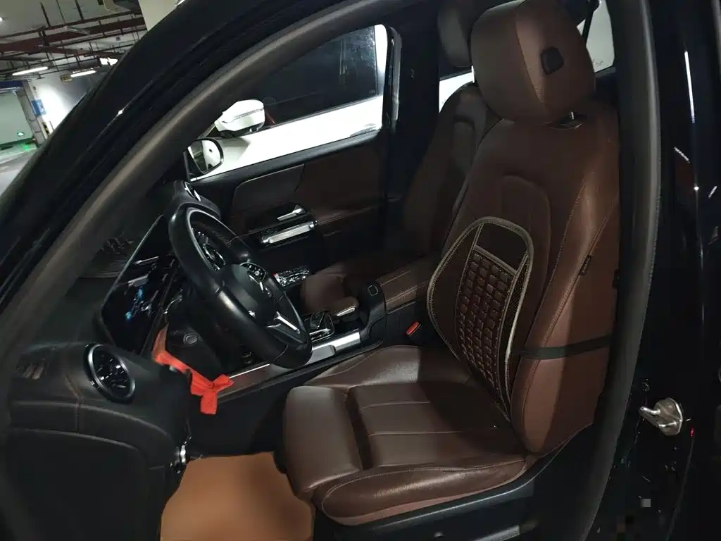 Mercedes-Benz GLB — миниатюра 8