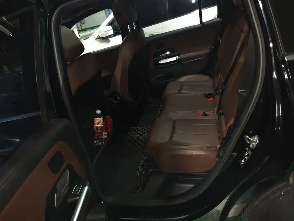 Mercedes-Benz GLB — миниатюра 15
