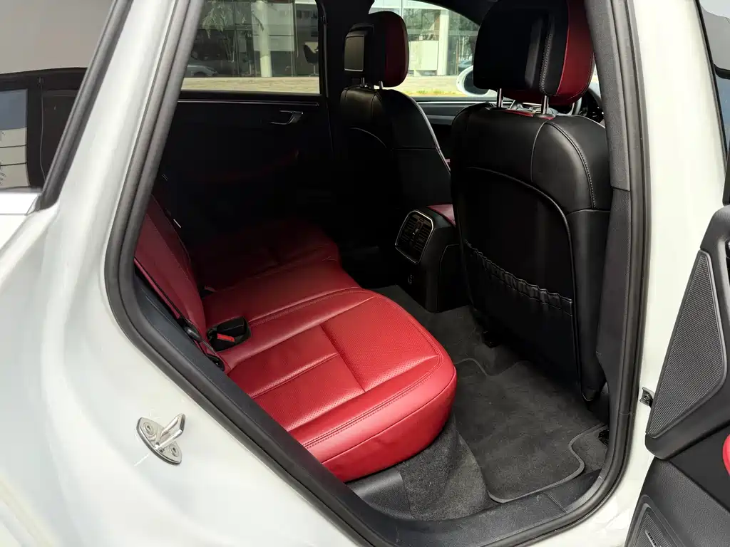 Porsche Macan — миниатюра 18