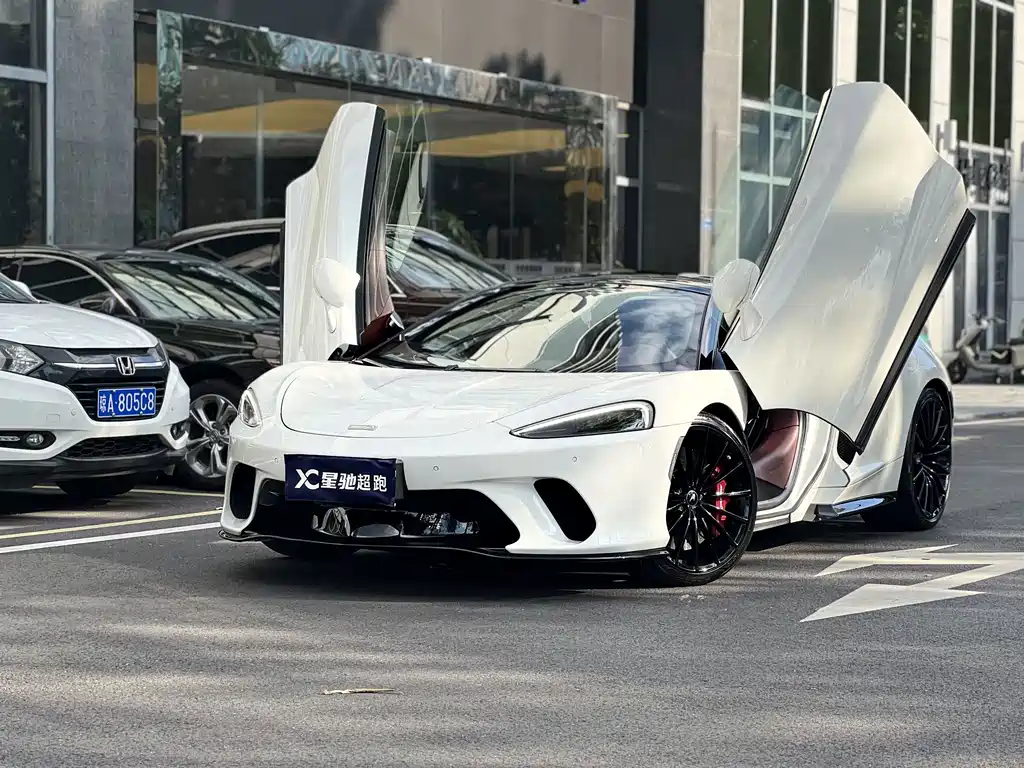 McLaren GT — миниатюра 2