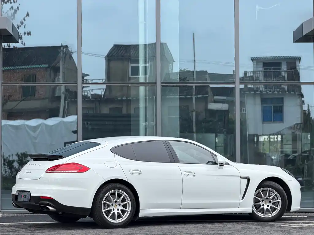 Porsche Panamera 2014 Panamera Executive 3.0T