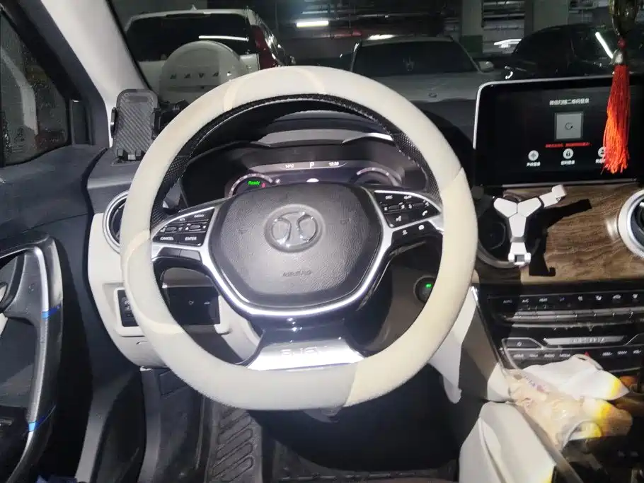 BAIC EU5 — миниатюра 15