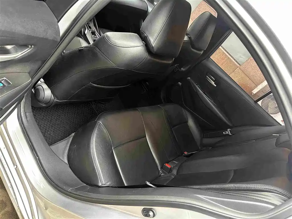 Toyota Corolla — миниатюра 5