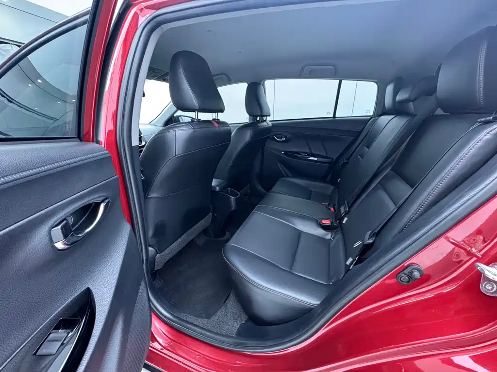 Toyota Yaris L — миниатюра 10