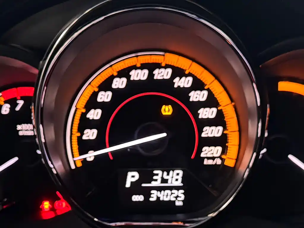 Toyota Yaris L — миниатюра 16