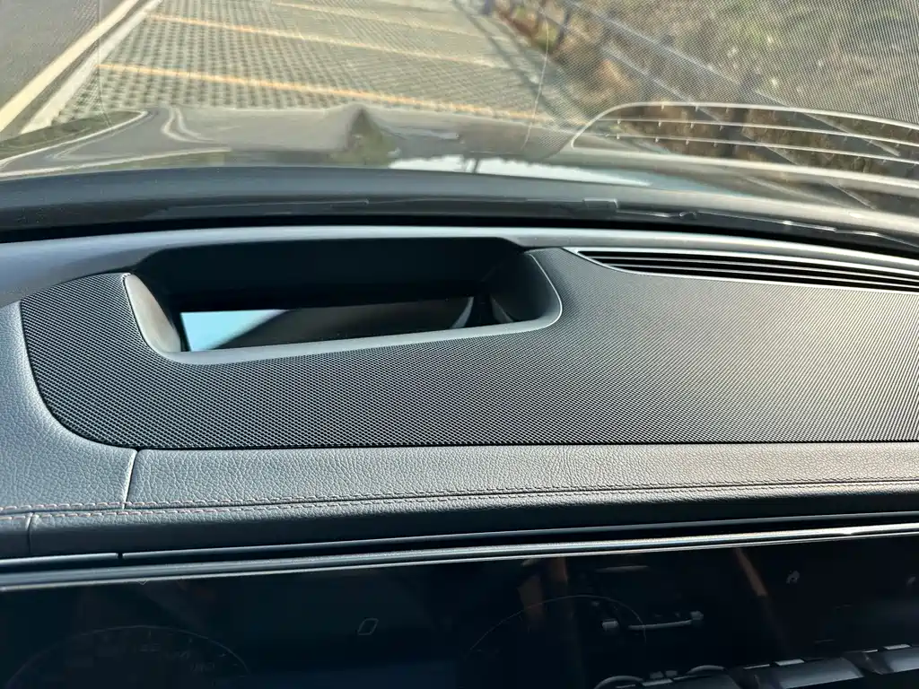 Mercedes-Benz GLE (Import) — миниатюра 8