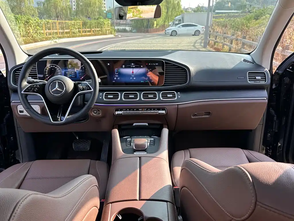 Mercedes-Benz GLE (Import) — миниатюра 17