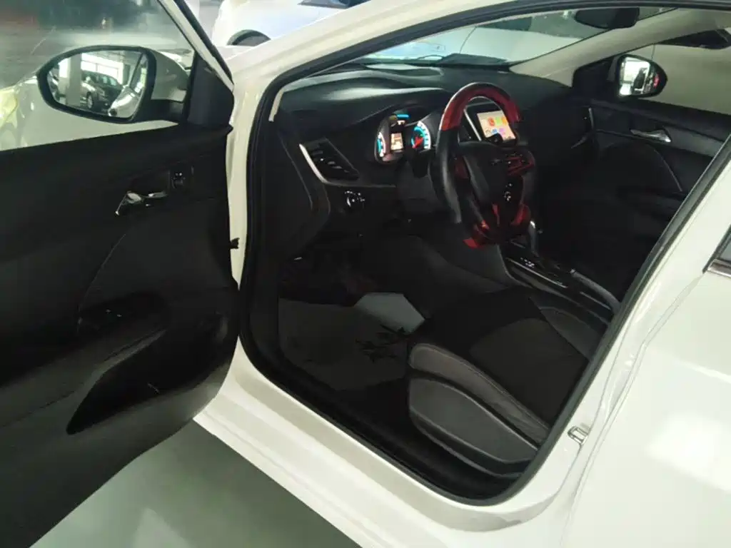Chevrolet Cavalier — миниатюра 16