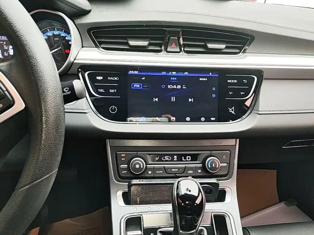 Geely Emgrand — миниатюра 13