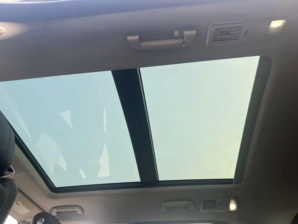 Land Rover Range Rover — миниатюра 11