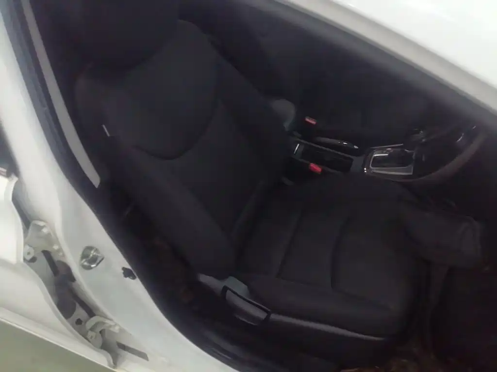 Hyundai Elantra Langdong — миниатюра 25