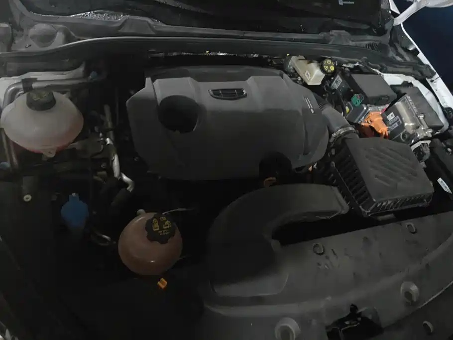 Geely L HiP — миниатюра 10
