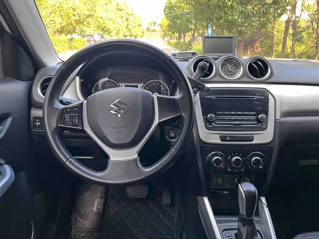 Suzuki Vitara — миниатюра 23
