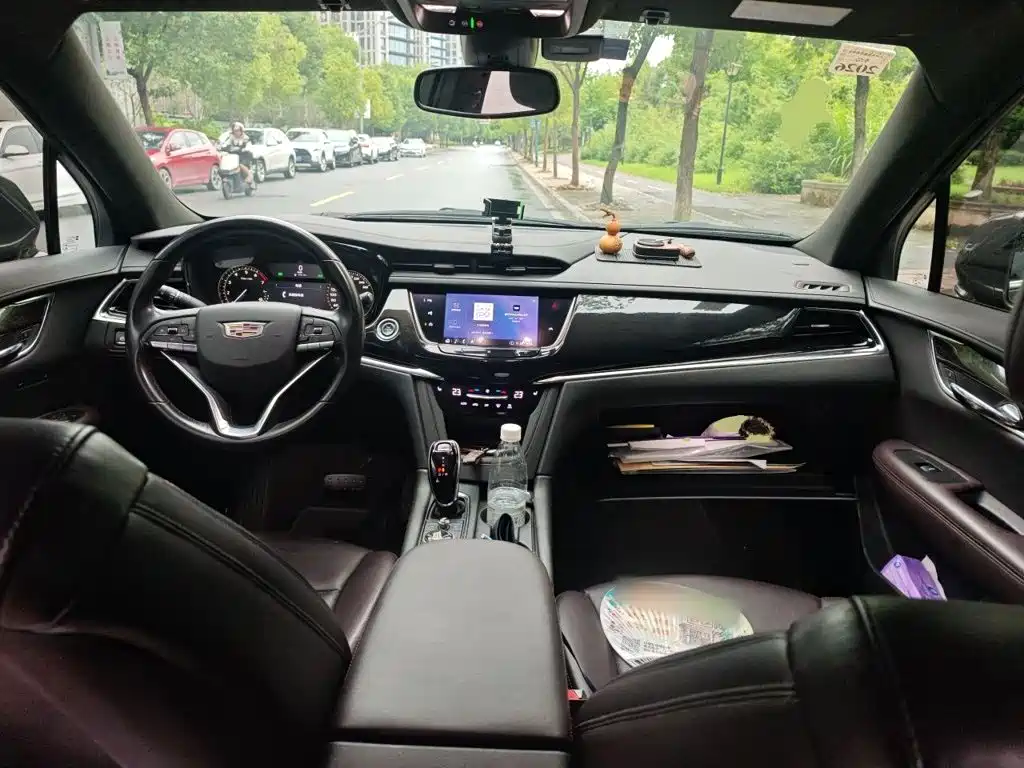 Cadillac XT6 — миниатюра 13