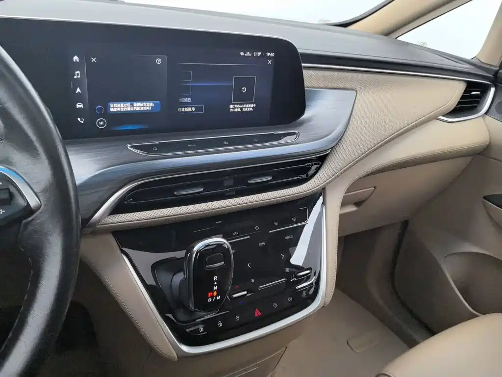 Buick GL8 — миниатюра 12
