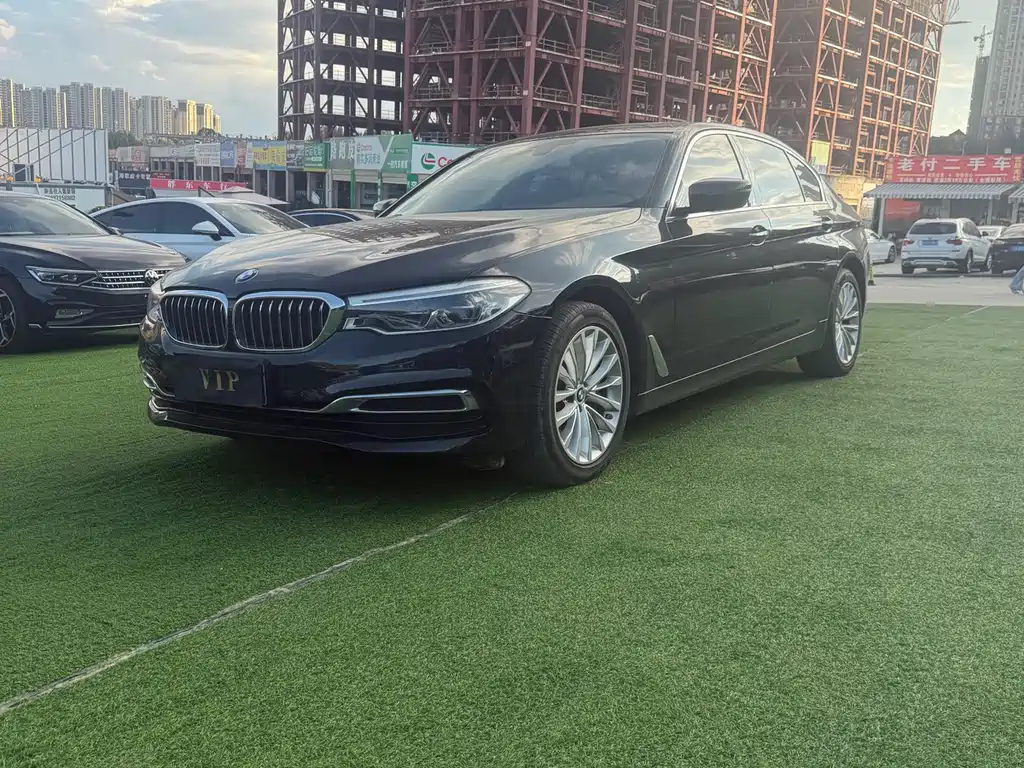 BMW 5 Series — миниатюра 10