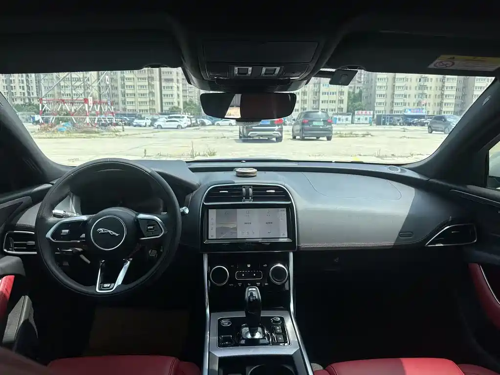 Jaguar XEL 2022 2.0T 250PS R-DYNAMIC S Sport