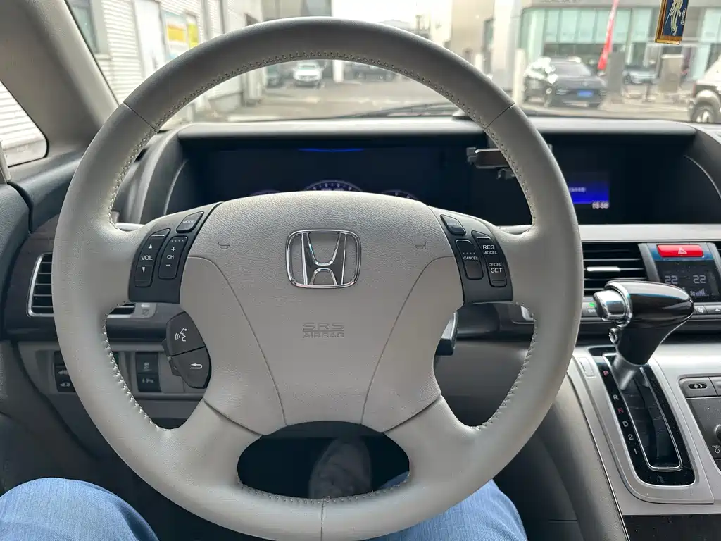 Honda Elysion — миниатюра 9